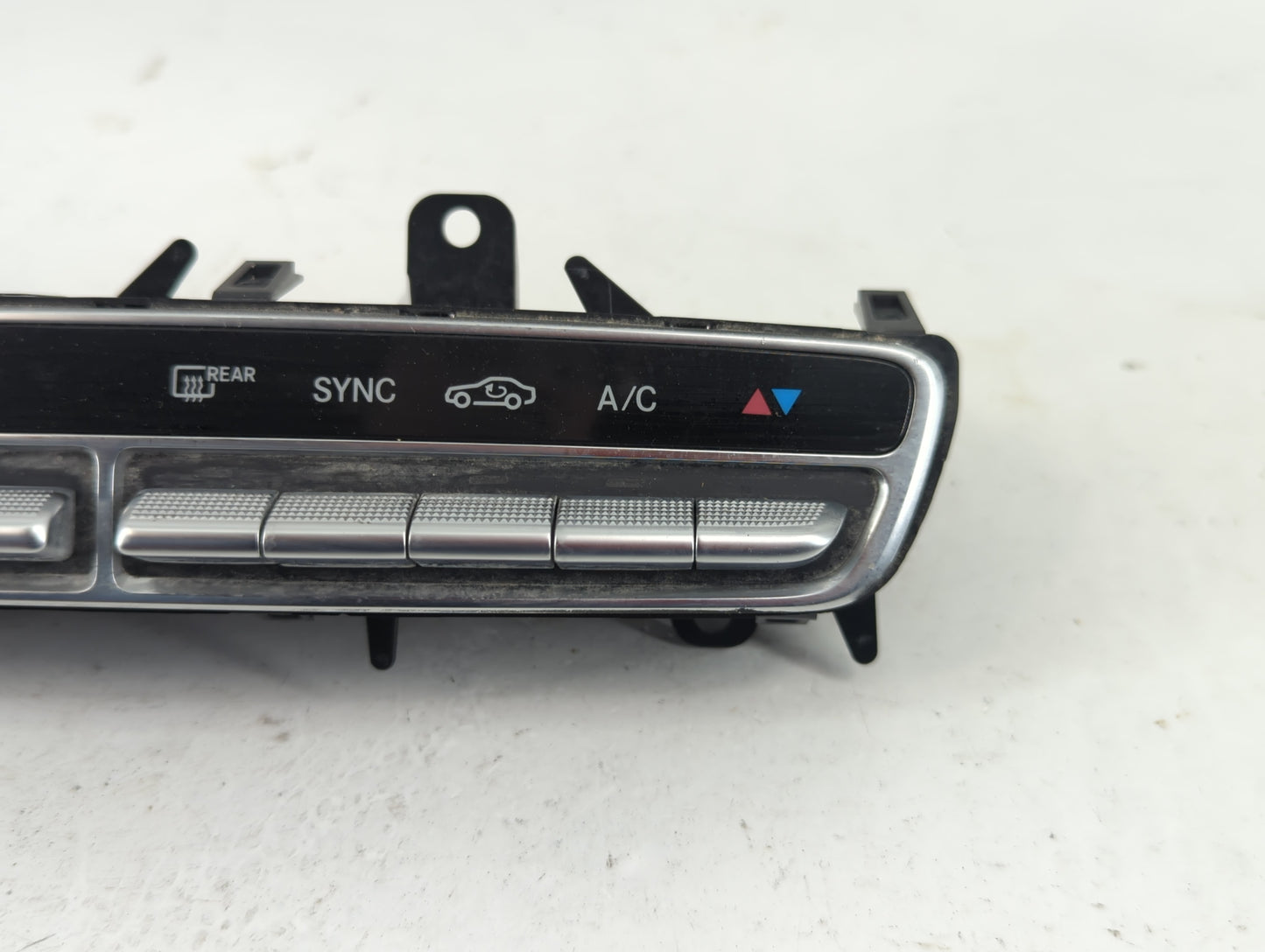 2020 Mercedes-Benz E350 Climate Control Module Temperature AC/Heater Replacement P/N:A 213 905 47 07 Fits Fits 2017 2018 201