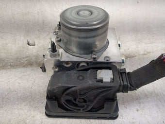 compare product 2019 Mercedes-Benz Gclass ABS Pump Control Module Replacement P/N:A2059005744 A008M906, A008N064-A, 54088307, 2059005744 Fits OEM Used Auto Parts
