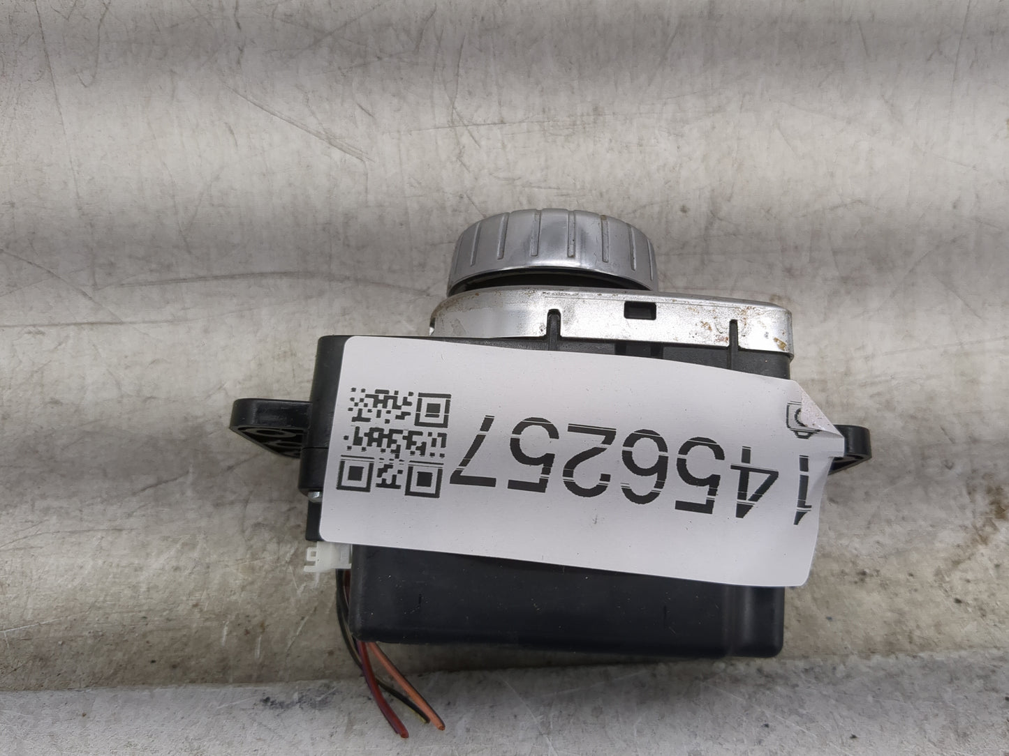 2019 Mercedes-Benz Gla250 Radio AM FM Cd Player Receiver Replacement P/N:A2469009815 A2469010706, A2469022703 Fits OEM Used 