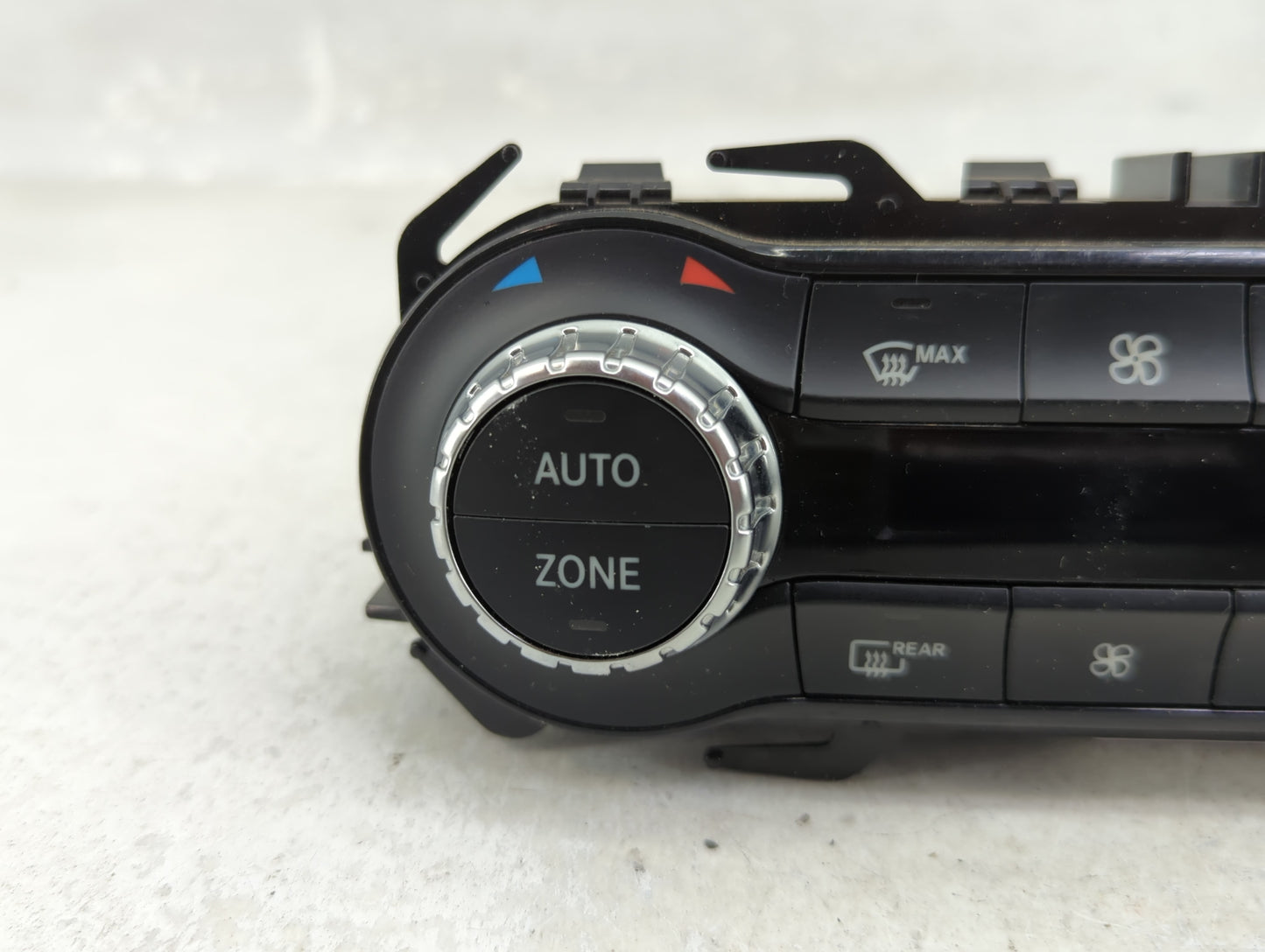 2015-2020 Mercedes-Benz Gla250 Climate Control Module Temperature AC/Heater Replacement P/N:A246 900 39 16 A246 901 34 06 Fi