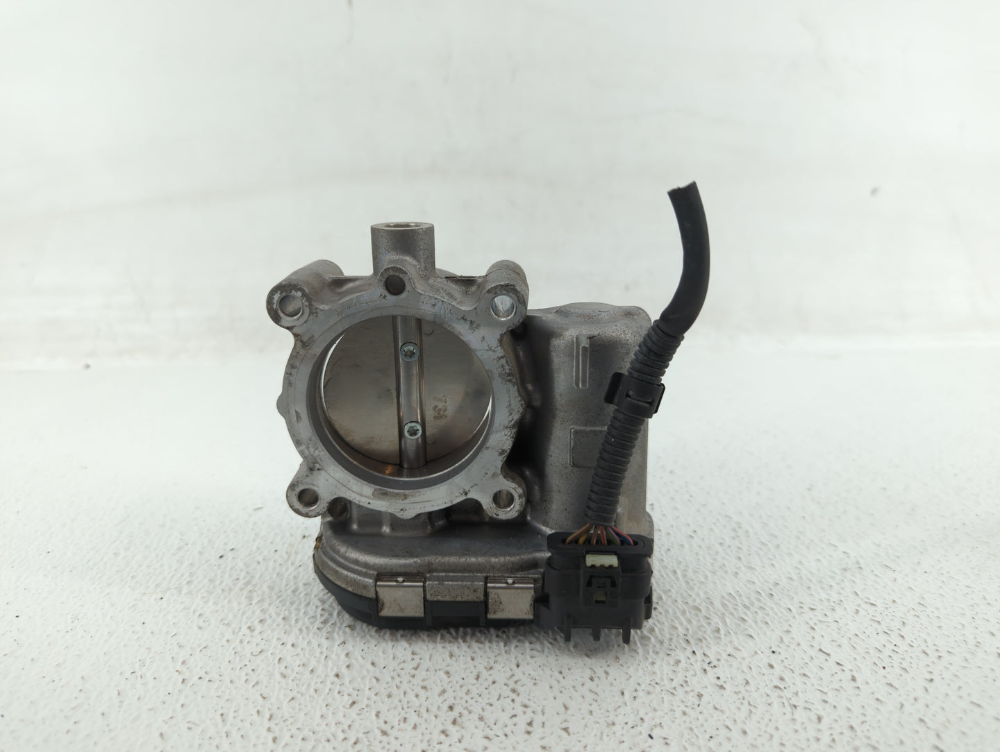 2015-2020 Mercedes-Benz Gla250 Throttle Body P/N:A 270 141 00 25 2701410025 Fits Fits 2013 2014 2015 2016 2017 2018 2019 202