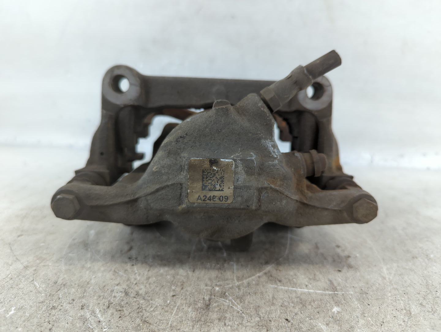 2015-2020 Mercedes-benz Gla250 Front Driver Left Brake Caliper - Oemusedautoparts1.com