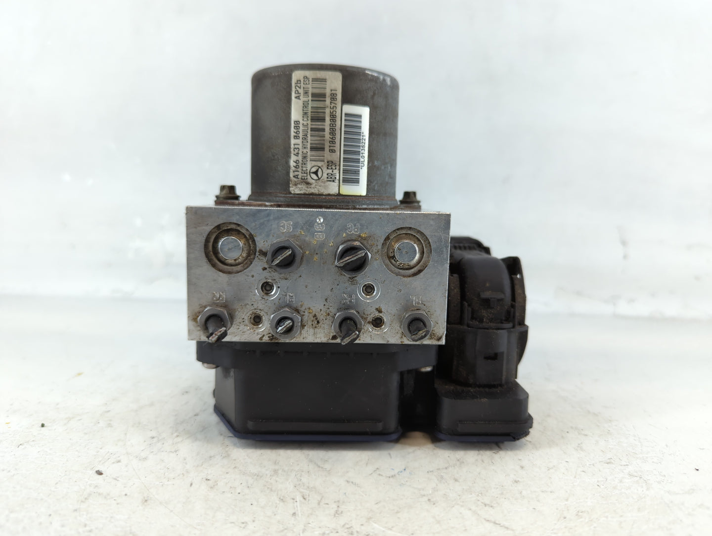 2015-2020 Mercedes-Benz Gla250 ABS Pump Control Module Replacement P/N:A166 431 0600 Fits Fits 2015 2016 2017 2018 2019 2020