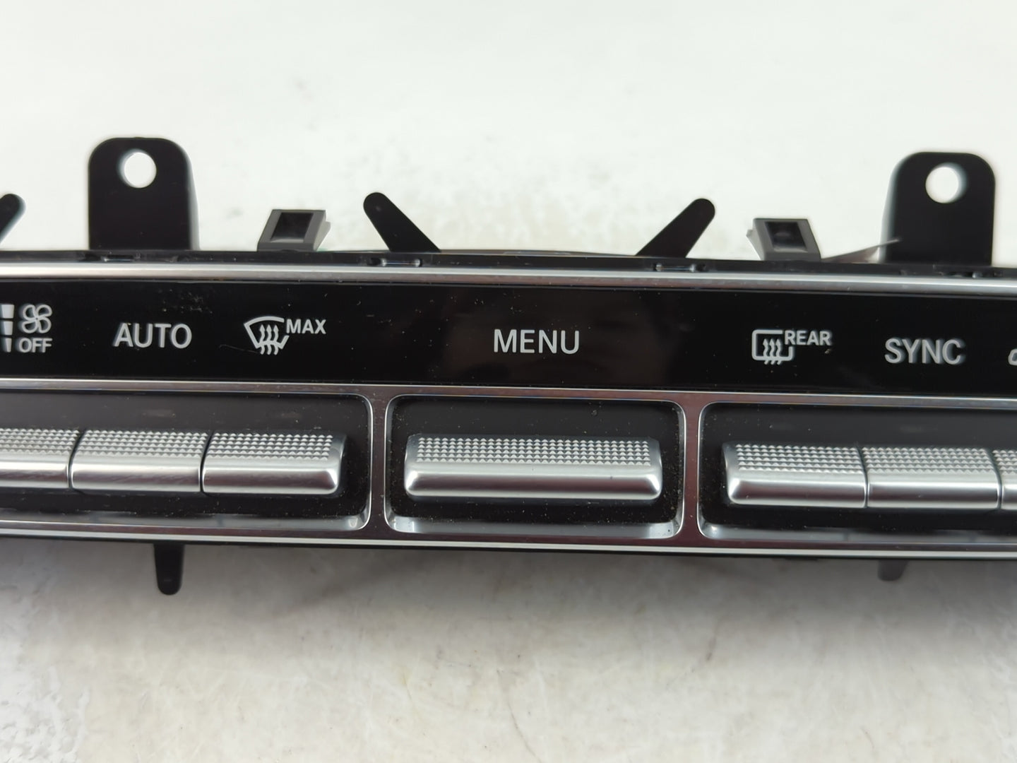 2016-2019 Mercedes-Benz Glc300 Climate Control Module Temperature AC/Heater Replacement P/N:A 205 905 88 13 Fits OEM Used Au