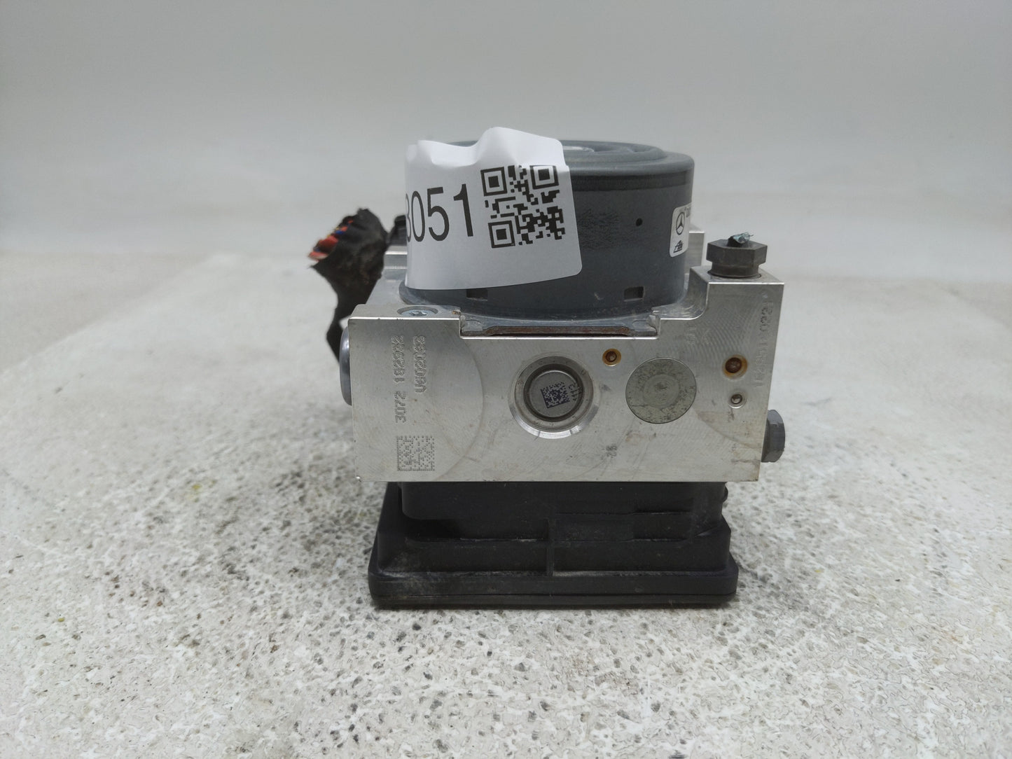 2017-2019 Mercedes-Benz Glc300 ABS Pump Control Module Replacement P/N:A 253 431 02 00 Fits Fits 2017 2018 2019 OEM Used Aut