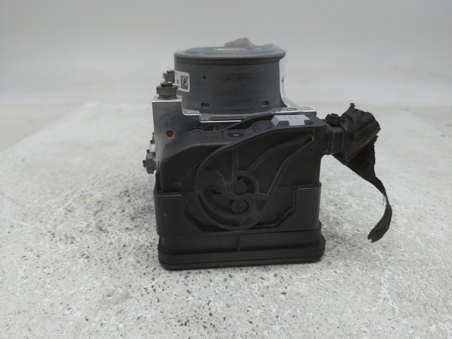 2017-2019 Mercedes-Benz Glc300 ABS Pump Control Module Replacement P/N:A 253 431 02 00 Fits Fits 2017 2018 2019 OEM Used Aut