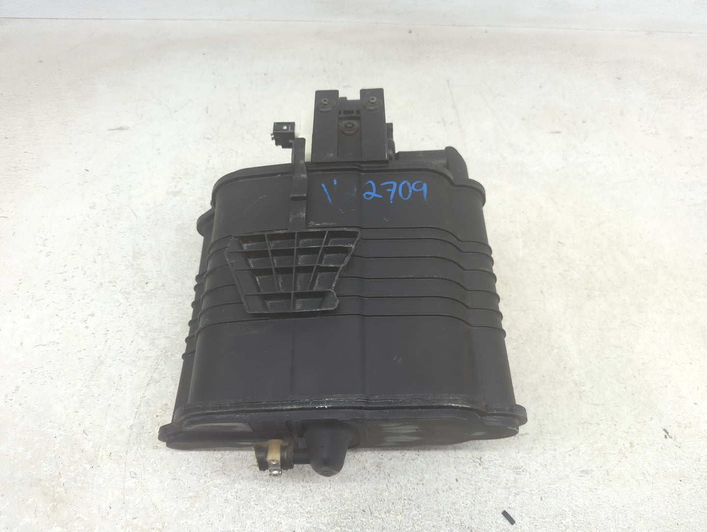 2019 Mercedes-benz Glc300 Fuel Vapor Charcoal Canister - Oemusedautoparts1.com