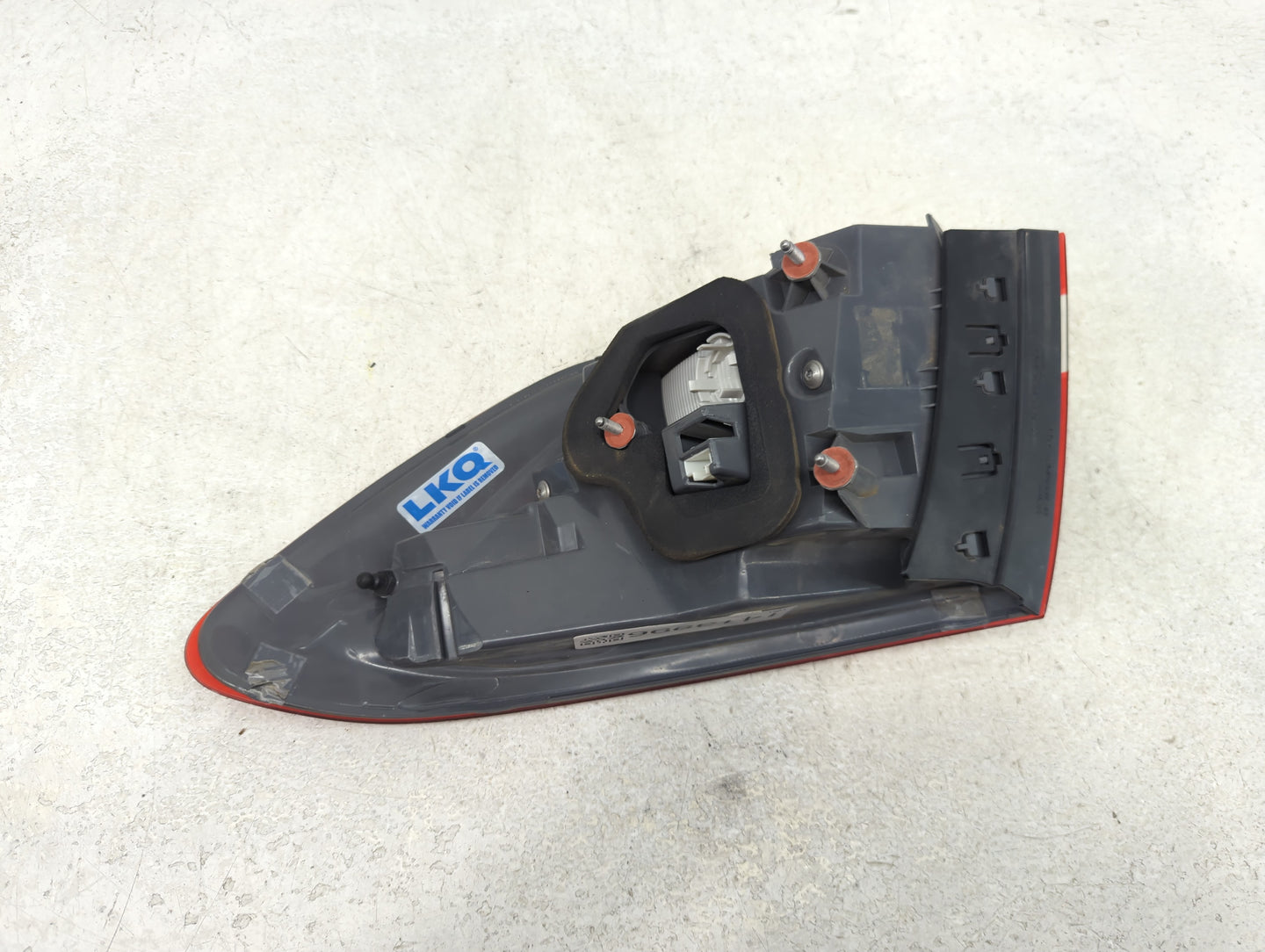 2016-2019 Mercedes-Benz Glc300 Tail Light Assembly Driver Left OEM P/N:A2539060700 Fits Fits 2016 2017 2018 2019 OEM Used Au