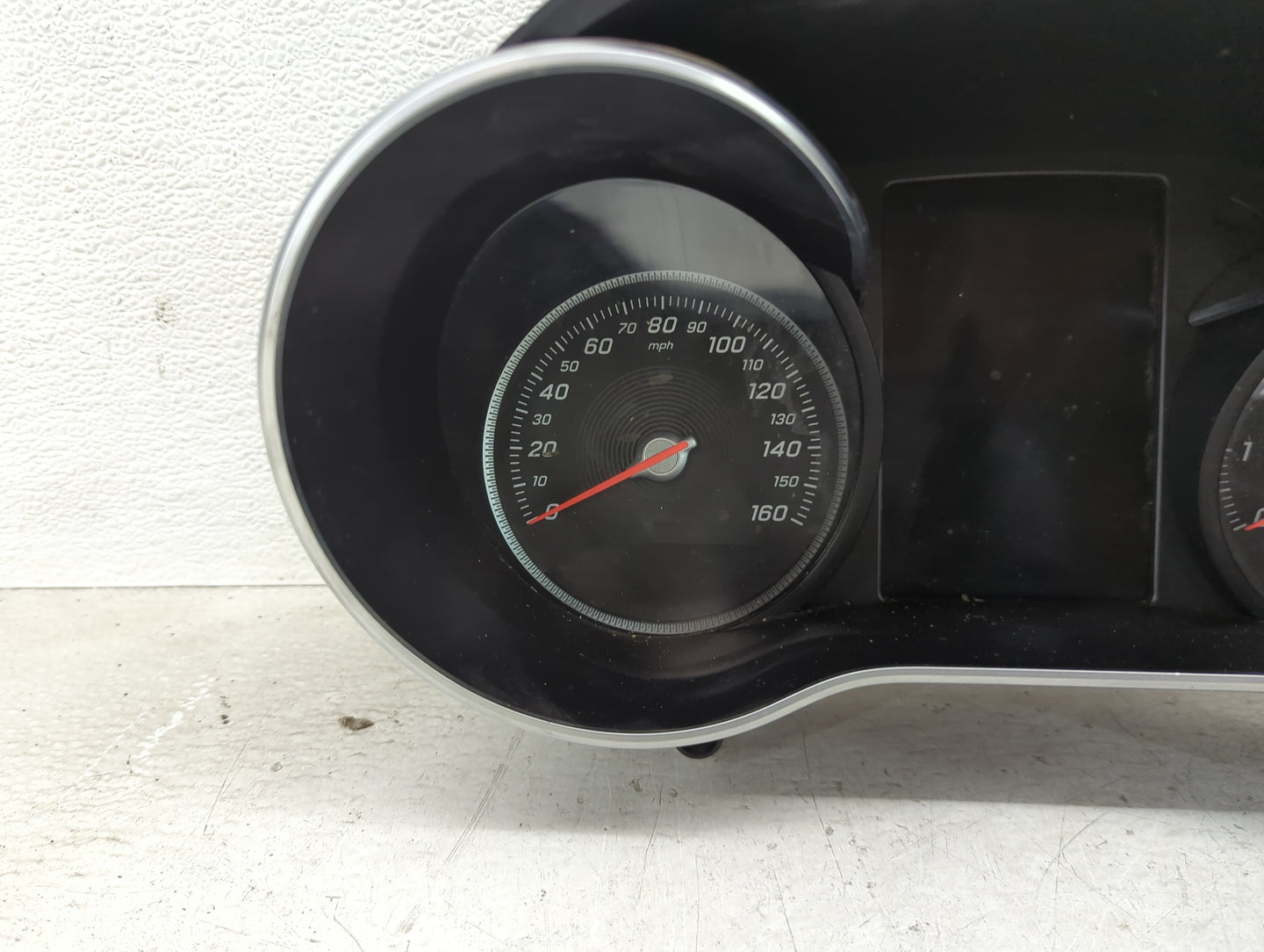 2019 Mercedes-Benz Glc300 Instrument Cluster Speedometer Gauges P/N:A 253 900 61 04 Miles: Fits Fits 2018 OEM Used Auto Part