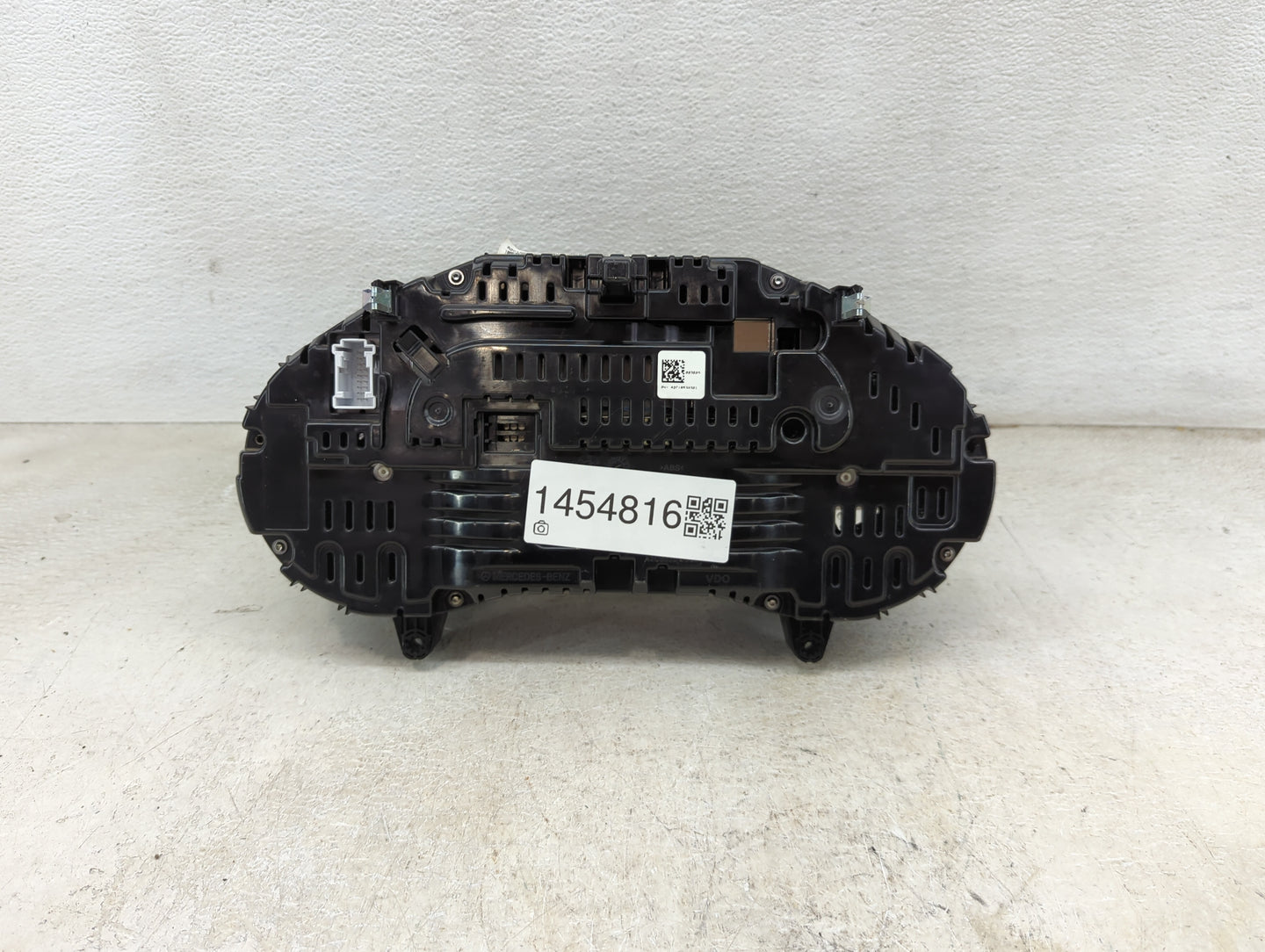 2019 Mercedes-Benz Glc300 Instrument Cluster Speedometer Gauges P/N:A 253 900 61 04 Miles: Fits Fits 2018 OEM Used Auto Part