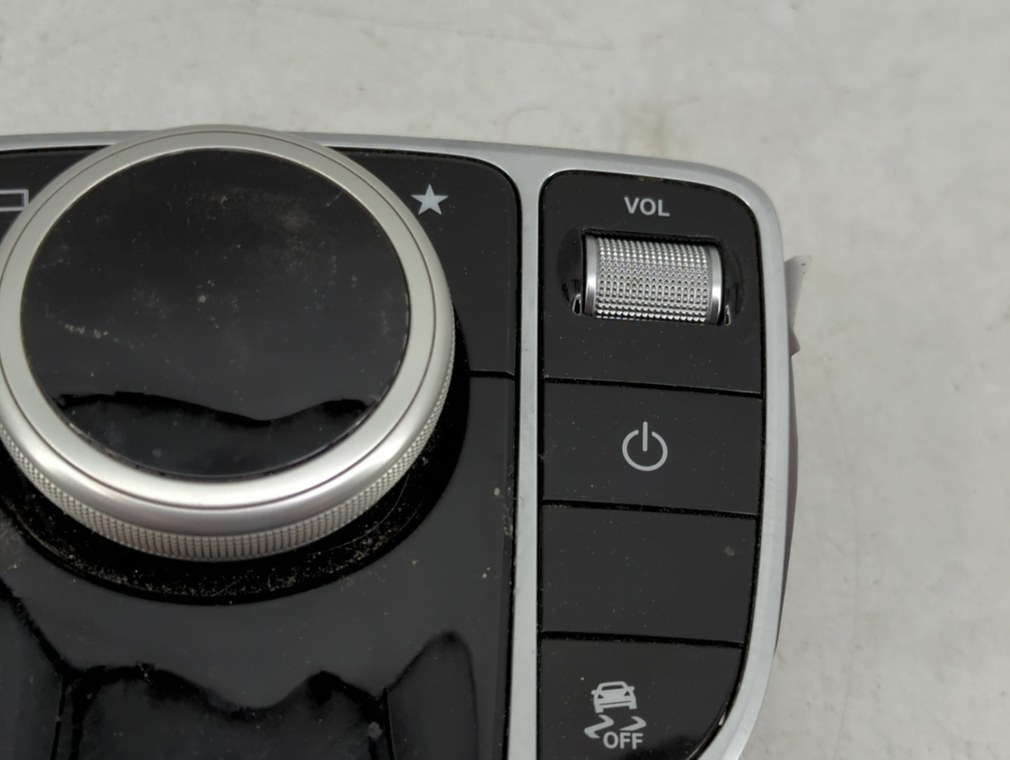 2016-2019 Mercedes-Benz Glc300 Radio AM FM Cd Player Receiver Replacement P/N:A 205 902 01 04 A 205 901 56 09 Fits OEM Used 