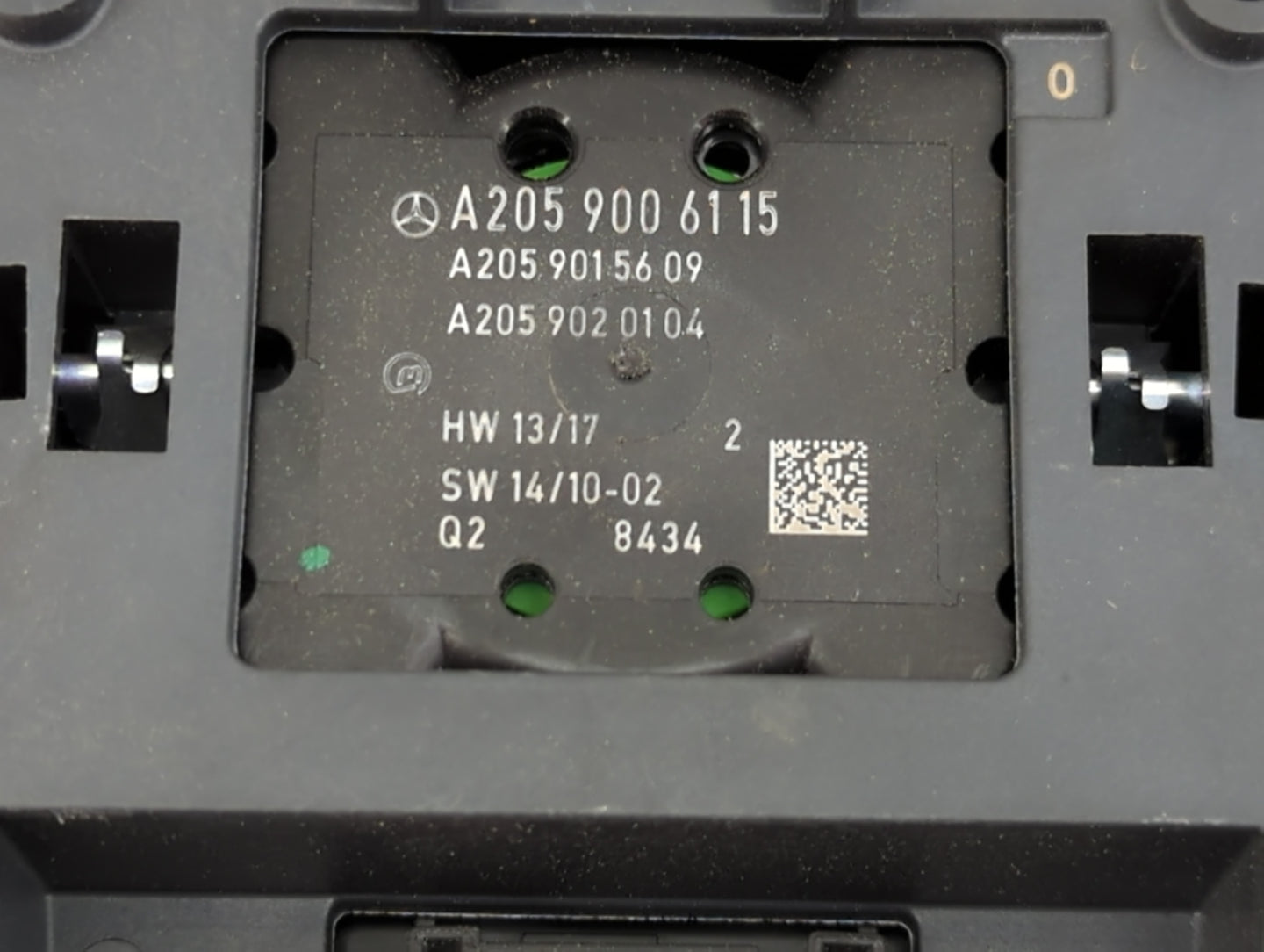 2016-2019 Mercedes-Benz Glc300 Radio AM FM Cd Player Receiver Replacement P/N:A 205 902 01 04 A 205 901 56 09 Fits OEM Used 