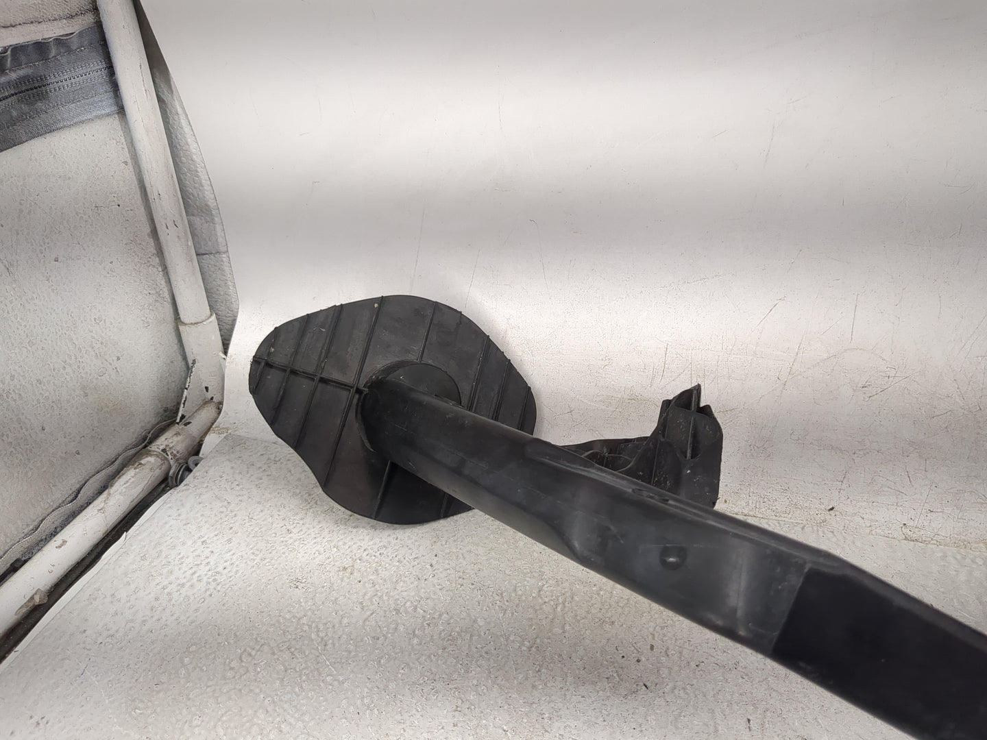 2016 Mercedes-benz Glc300 Windshield Washer Fluid Reservoir Bottle Oem - Oemusedautoparts1.com