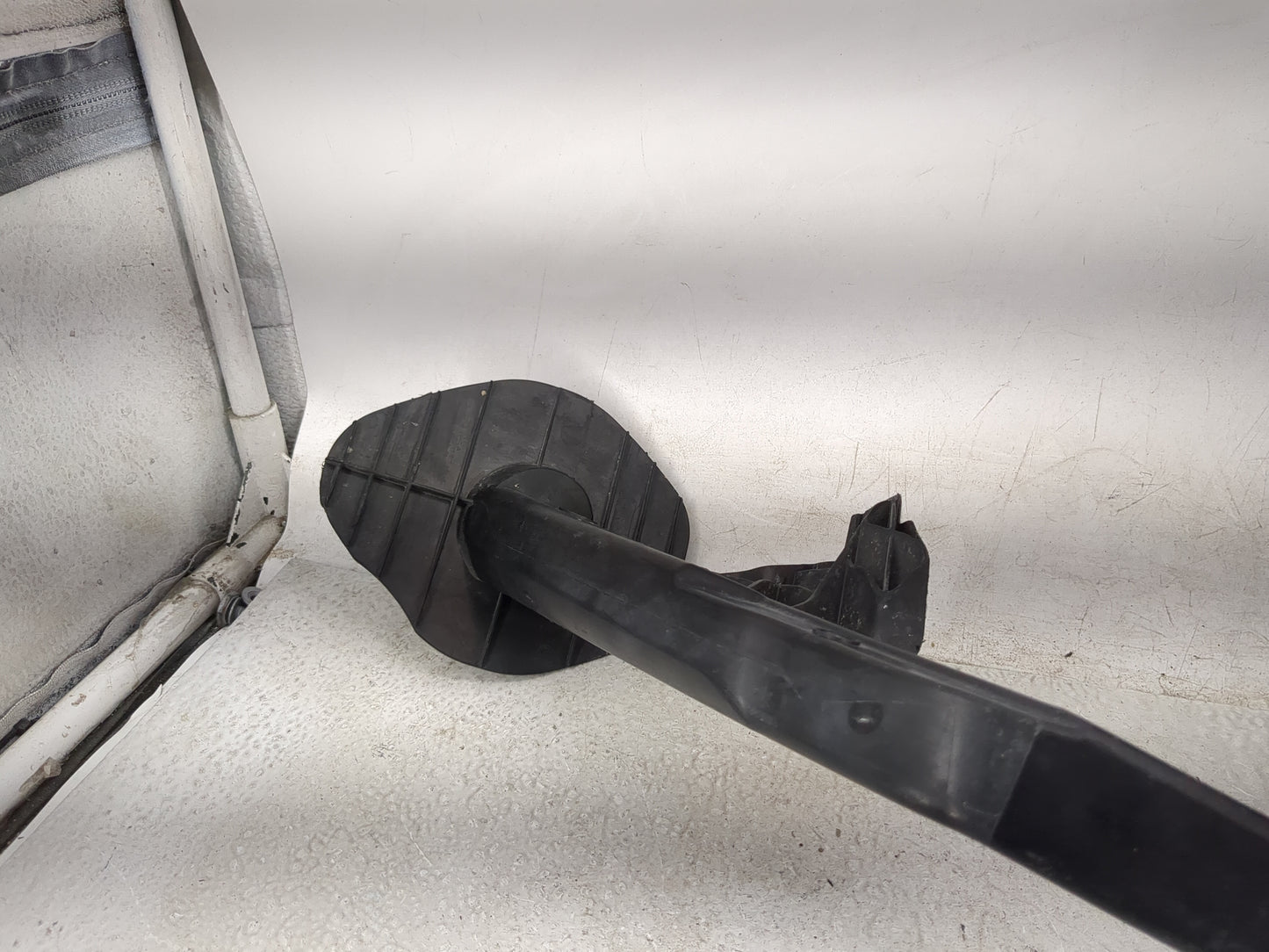 2016 Mercedes-benz Glc300 Windshield Washer Fluid Reservoir Bottle Oem - Oemusedautoparts1.com