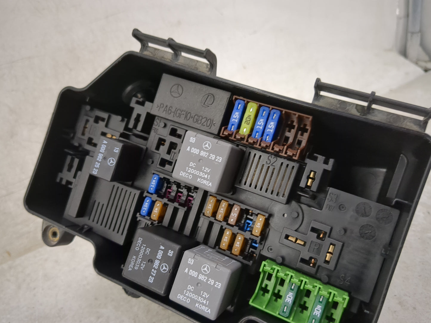 2019 Mercedes-benz Glc300 Fusebox Fuse Box Relay Module 1460495 - Oemusedautoparts1.com