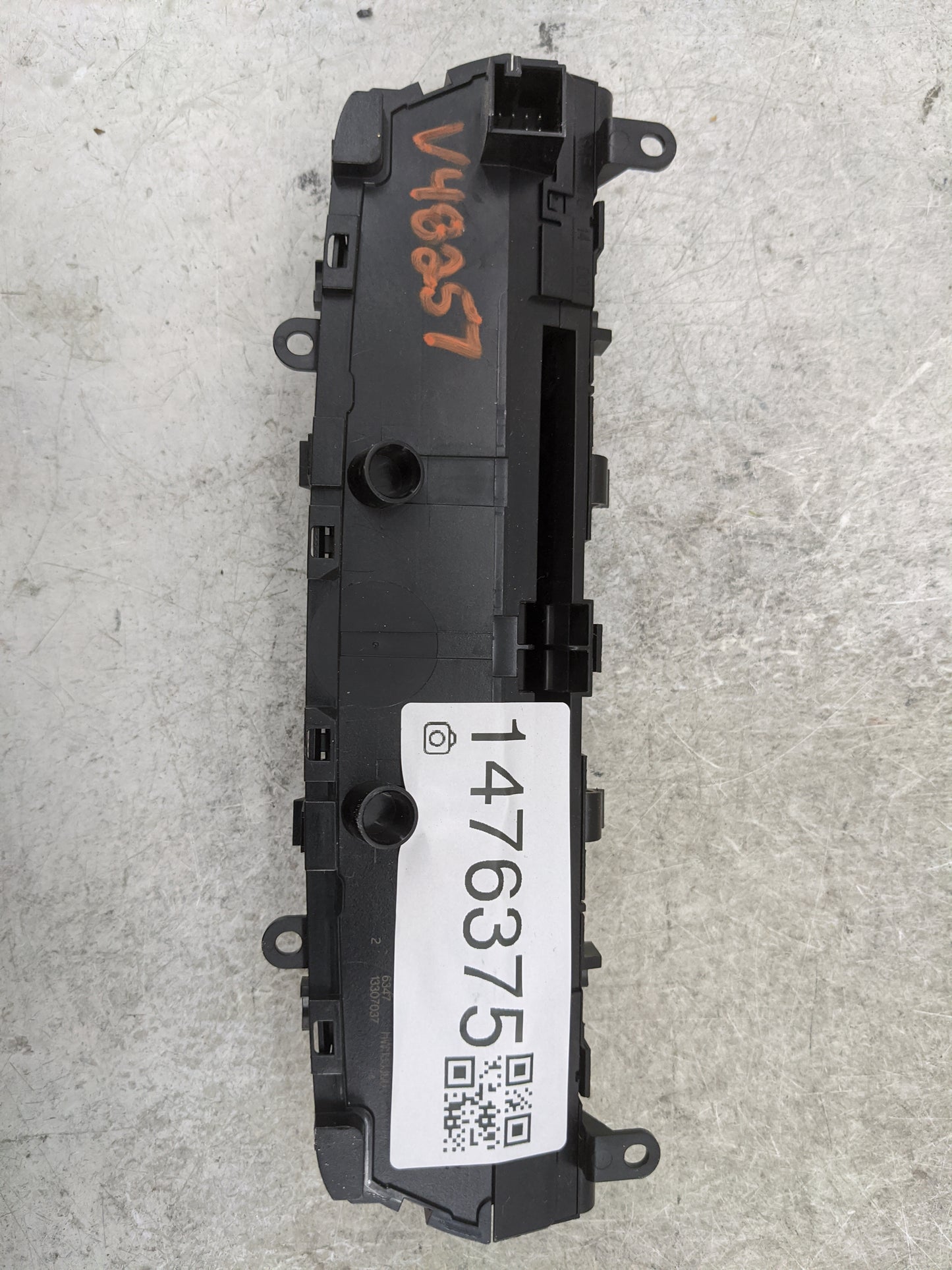 2016-2019 Mercedes-Benz Glc300 Radio AM FM Cd Player Receiver Replacement P/N:A2059055201 13307037 Fits Fits 2016 2017 2018 