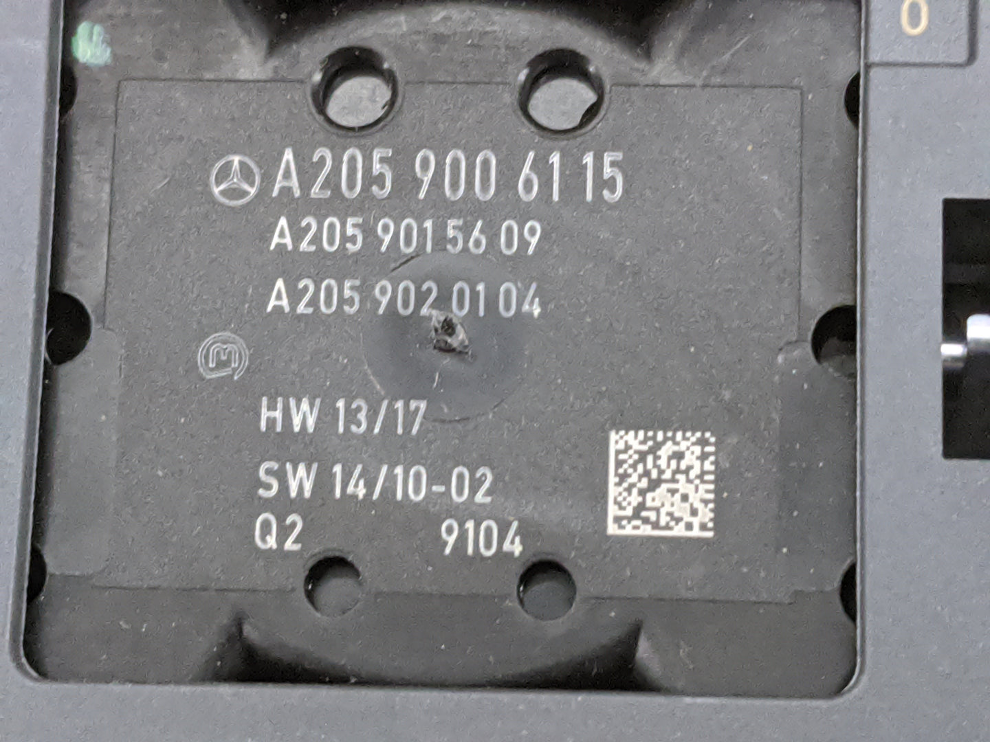 2016-2019 Mercedes-Benz Glc300 Radio AM FM Cd Player Receiver Replacement P/N:A2059006115 A2059015609 Fits OEM Used Auto Par