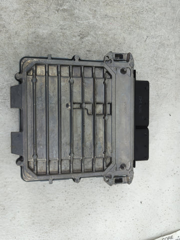 2016-2019 Mercedes-Benz Glc300 PCM Engine Control Computer ECU ECM PCU OEM P/N:A 274 900 16 00 0 261 S09 815 Fits OEM Used Auto Parts