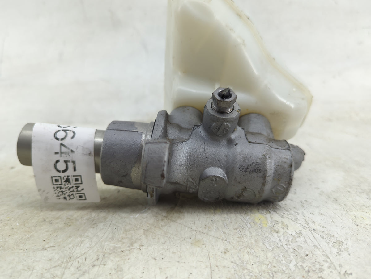2016-2019 Mercedes-benz Glc300 Brake Master Cylinder - Oemusedautoparts1.com
