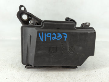 2019 Mercedes-Benz Glc300 Fusebox Fuse Box Panel Relay Module P/N:A 205 540 23 28 Fits OEM Used Auto Parts - Oemusedautopart