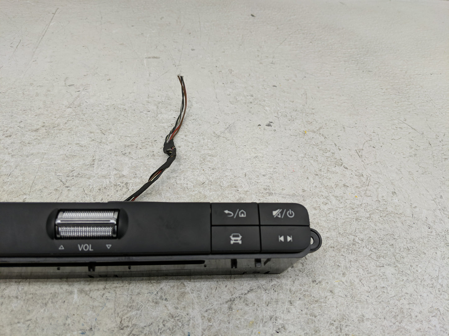 2019 Mercedes-benz Sprinter Radio Control Panel - Oemusedautoparts1.com