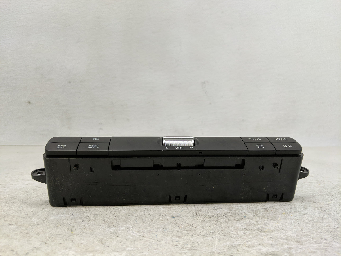 2019 Mercedes-benz Sprinter Radio Control Panel - Oemusedautoparts1.com