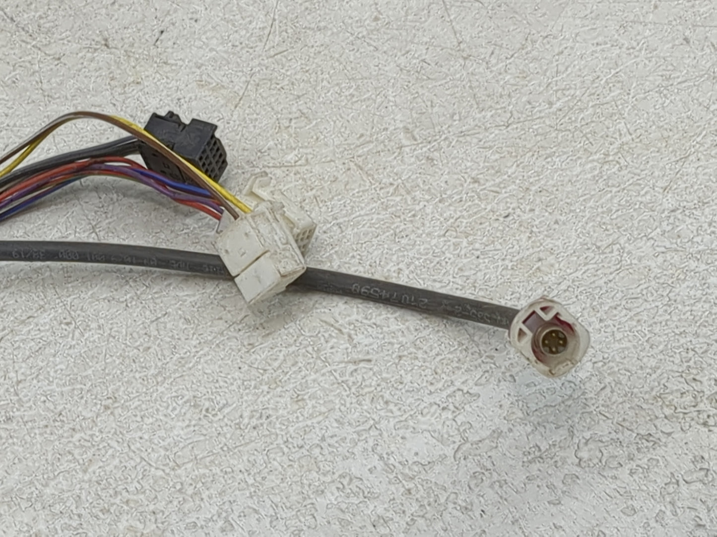 2019 Mercedes-Benz Sprinter 2500 Driver Side View Mirror - Left Door Mirror OEM Used - Oemusedautoparts1.com