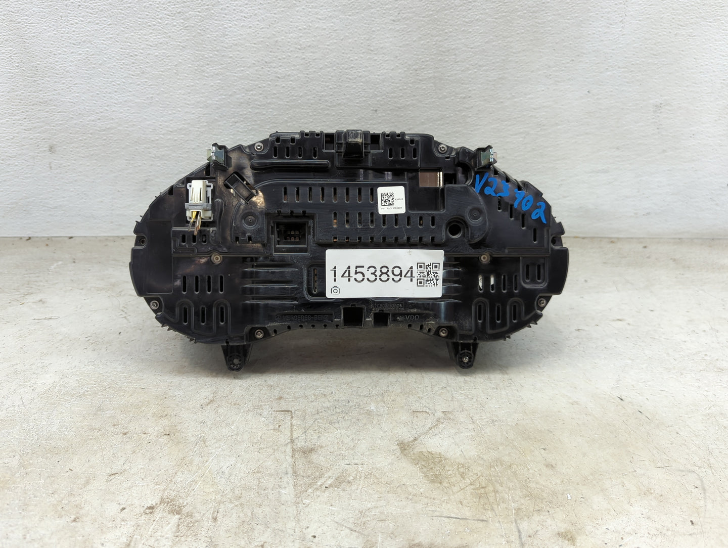 2019 Mercedes C300 Instrument Cluster Speedometer Gauges P/N:A2059001642 A2C13784800, A2059010616 Miles: Fits OEM Used Auto 