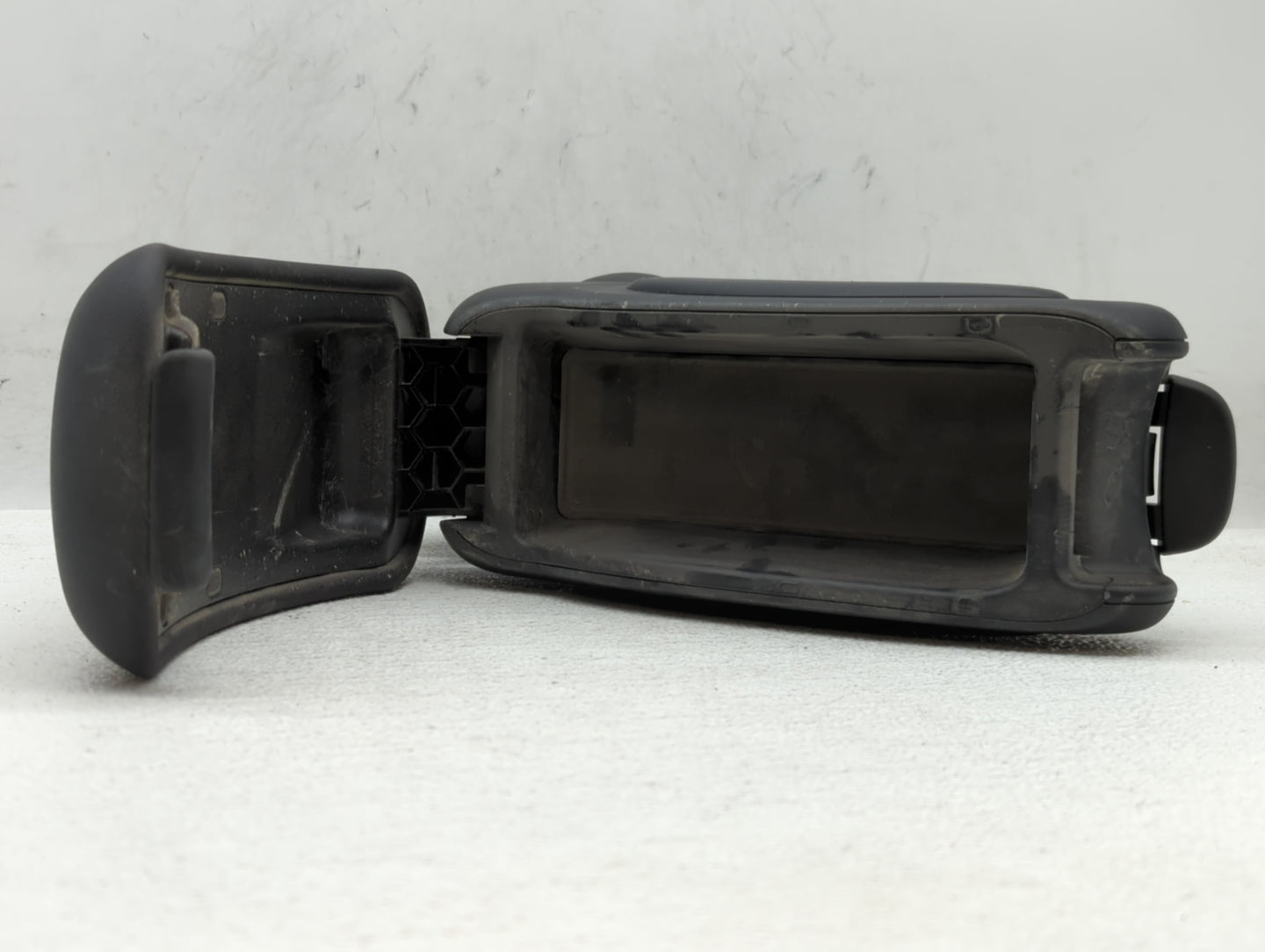 2019 Mini Cooper Center Console Armrest Cover Lid - Oemusedautoparts1.com