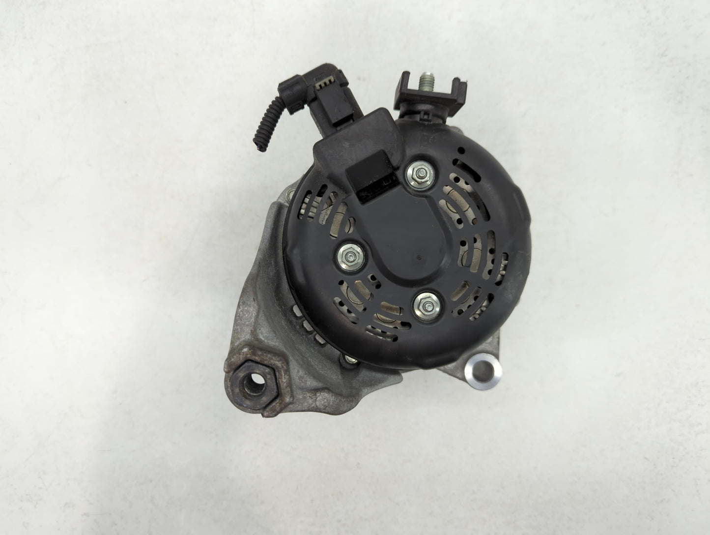 2016-2019 Mini Cooper Alternator Replacement Generator Charging Assembly Engine OEM P/N:7640131-05 104211-8183 Fits OEM Used