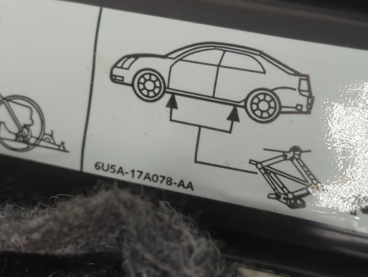 Mitsubishi Eclipse Cross Spare Scissor Car Jack - Oemusedautoparts1.com