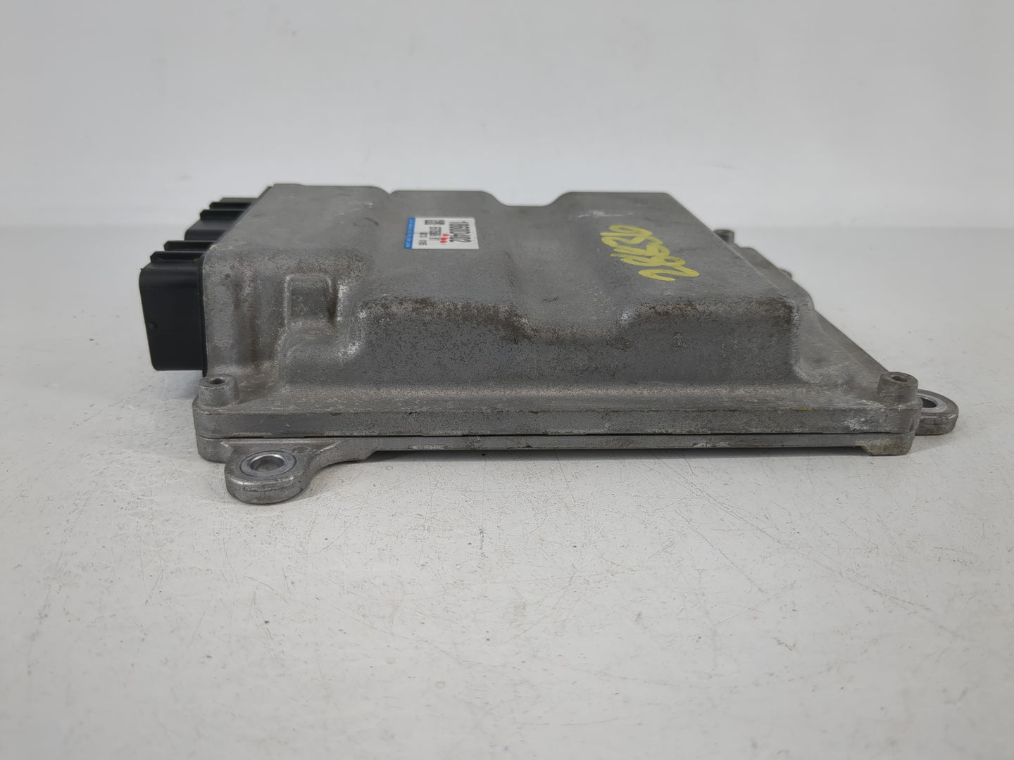 2018 Mitsubishi Eclipse Cross PCM Engine Control Computer ECU ECM PCU OEM P/N:1860D402 Fits OEM Used Auto Parts - Oemusedaut