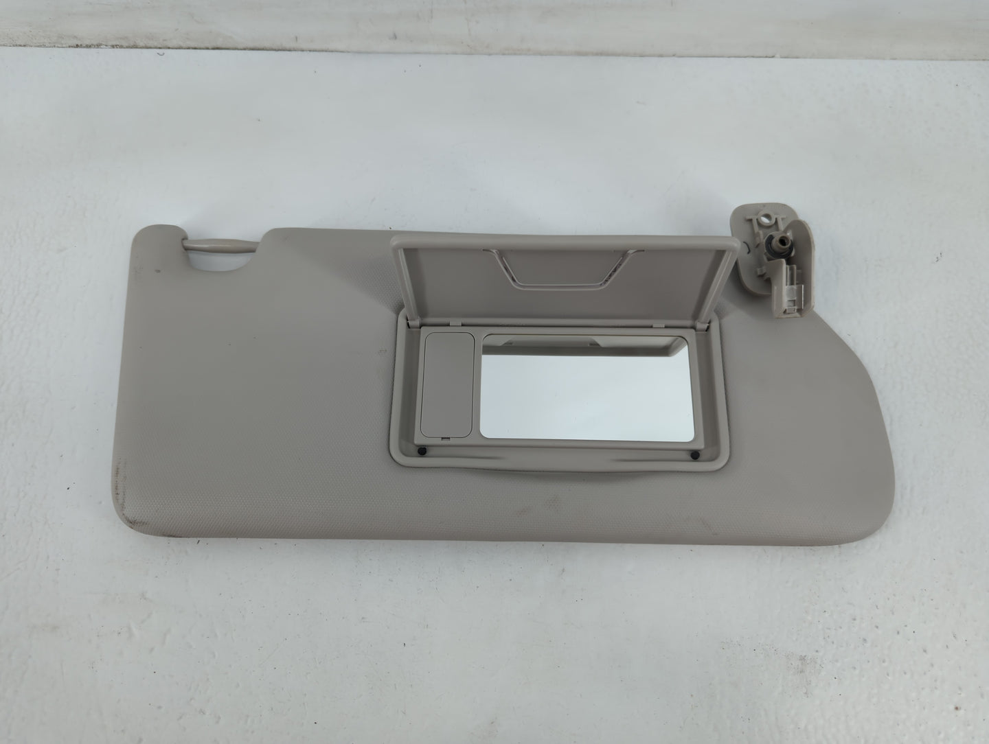 2018 Mitsubishi Eclipse Cross Sun Visor Shade Replacement Passenger Right Mirror Fits OEM Used Auto Parts - Oemusedautoparts