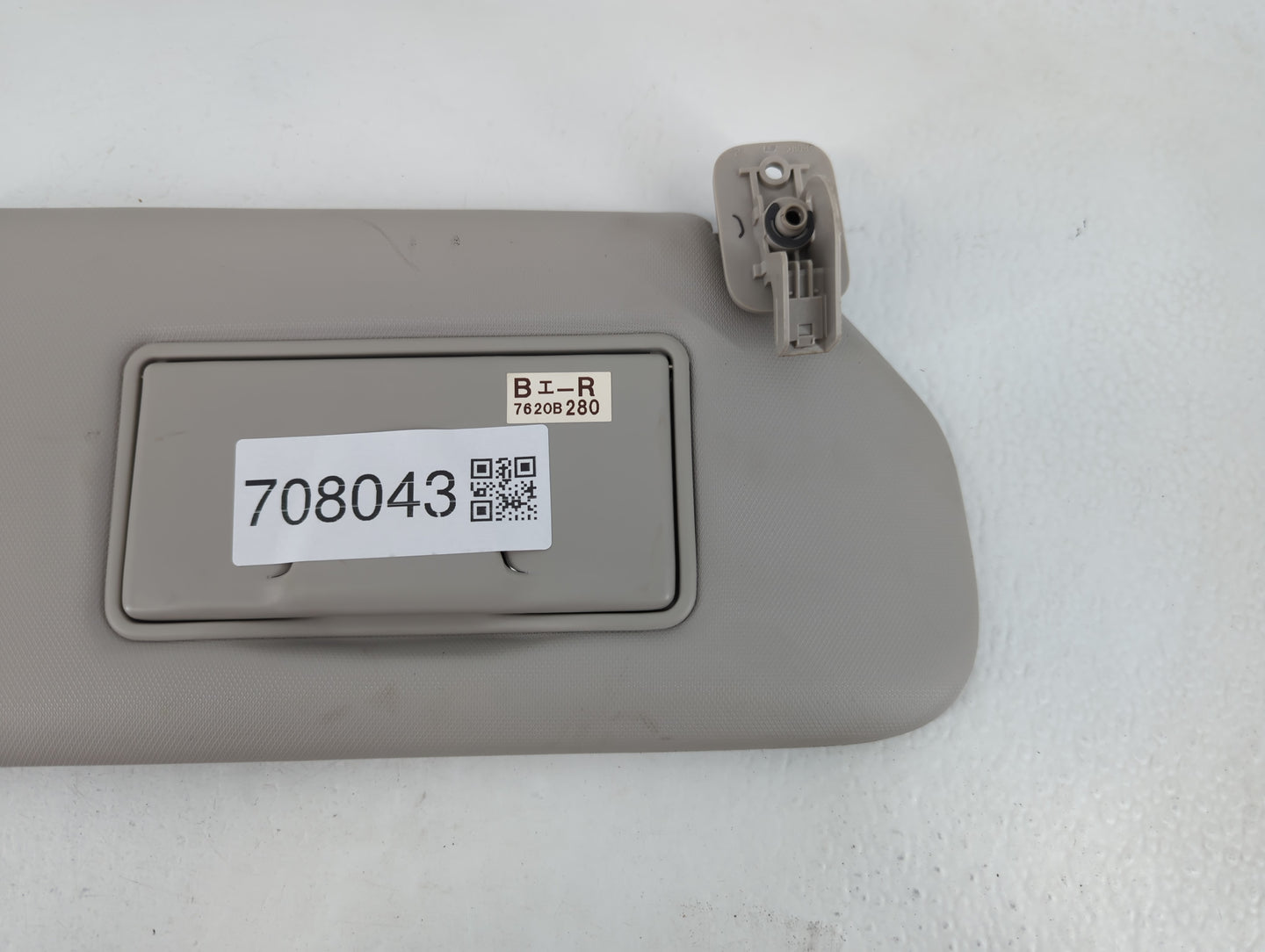 2018 Mitsubishi Eclipse Cross Sun Visor Shade Replacement Passenger Right Mirror Fits OEM Used Auto Parts - Oemusedautoparts