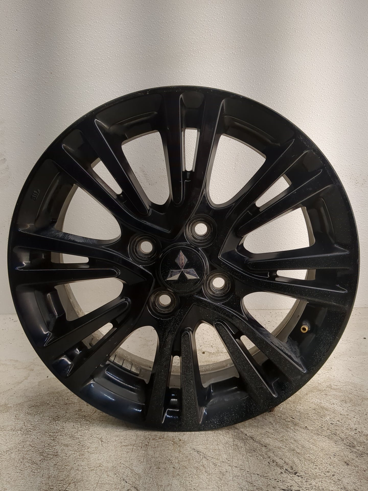 2017-2020 Mitsubishi Mirage Oem Wheel Rim - Oemusedautoparts1.com