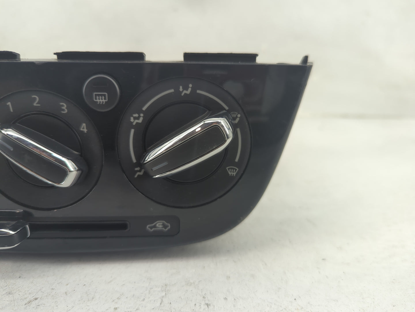 2019 Mitsubishi Mirage Climate Control Module Temperature AC/Heater Replacement P/N:7820A869 Fits OEM Used Auto Parts - Oemu