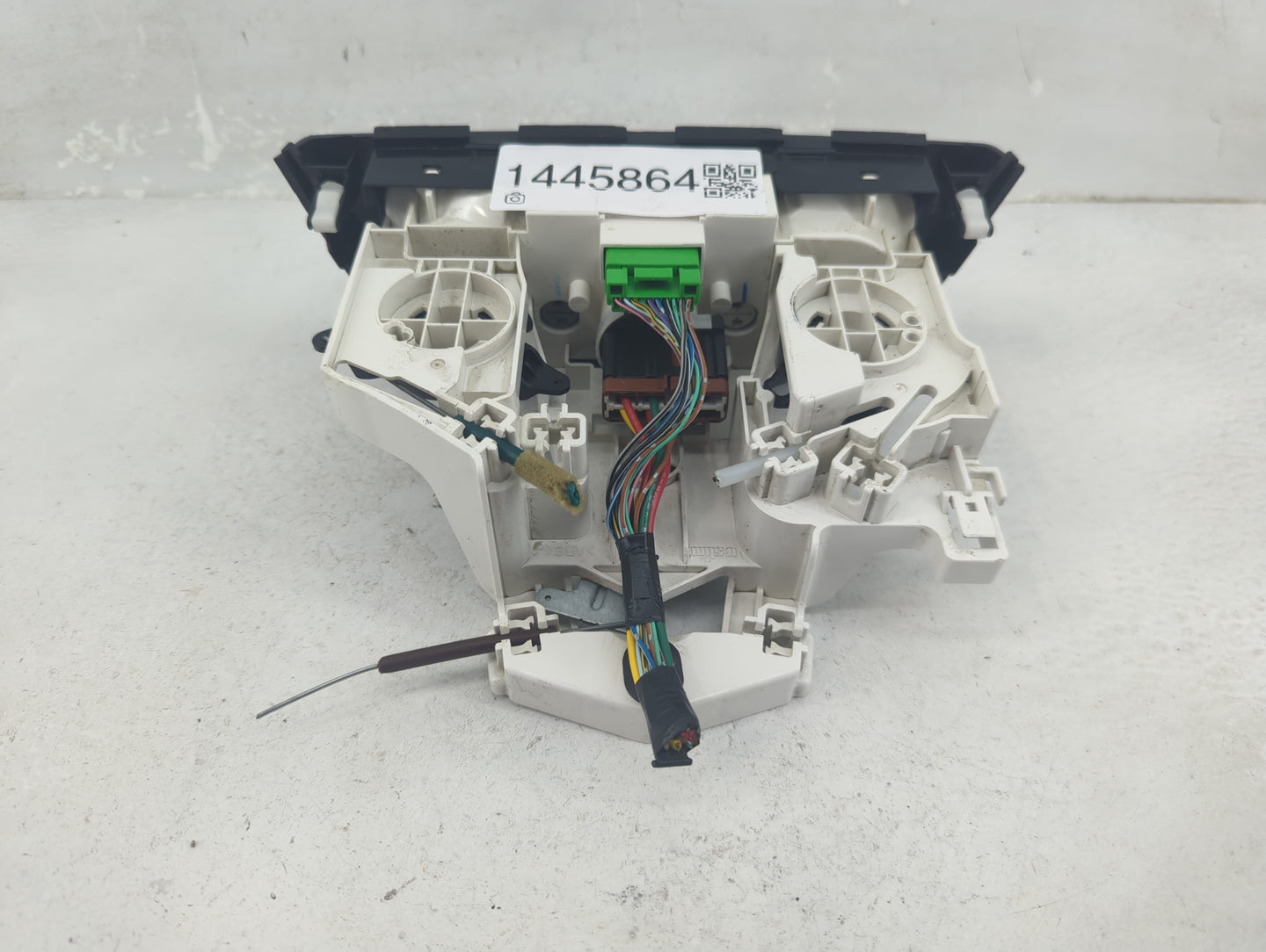 2019 Mitsubishi Mirage Climate Control Module Temperature AC/Heater Replacement P/N:7820A869 Fits OEM Used Auto Parts - Oemu