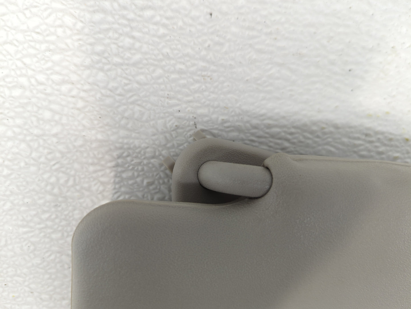 2014 Mitsubishi Mirage Sun Visor Shade Replacement Passenger Right Mirror Fits OEM Used Auto Parts - Oemusedautoparts1.com