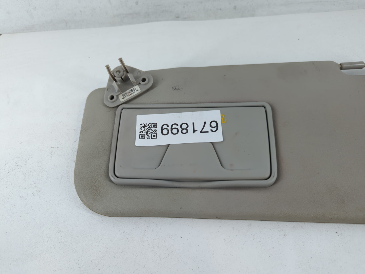 2014 Mitsubishi Mirage Sun Visor Shade Replacement Passenger Right Mirror Fits OEM Used Auto Parts - Oemusedautoparts1.com