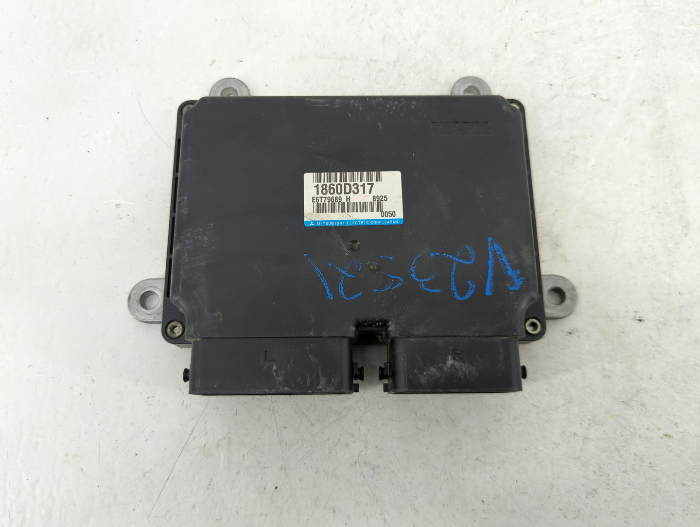 2019 Mitsubishi Outlander PCM Engine Control Computer ECU ECM PCU OEM P/N:E6T79689 H 1860D317 Fits OEM Used Auto Parts - Oem