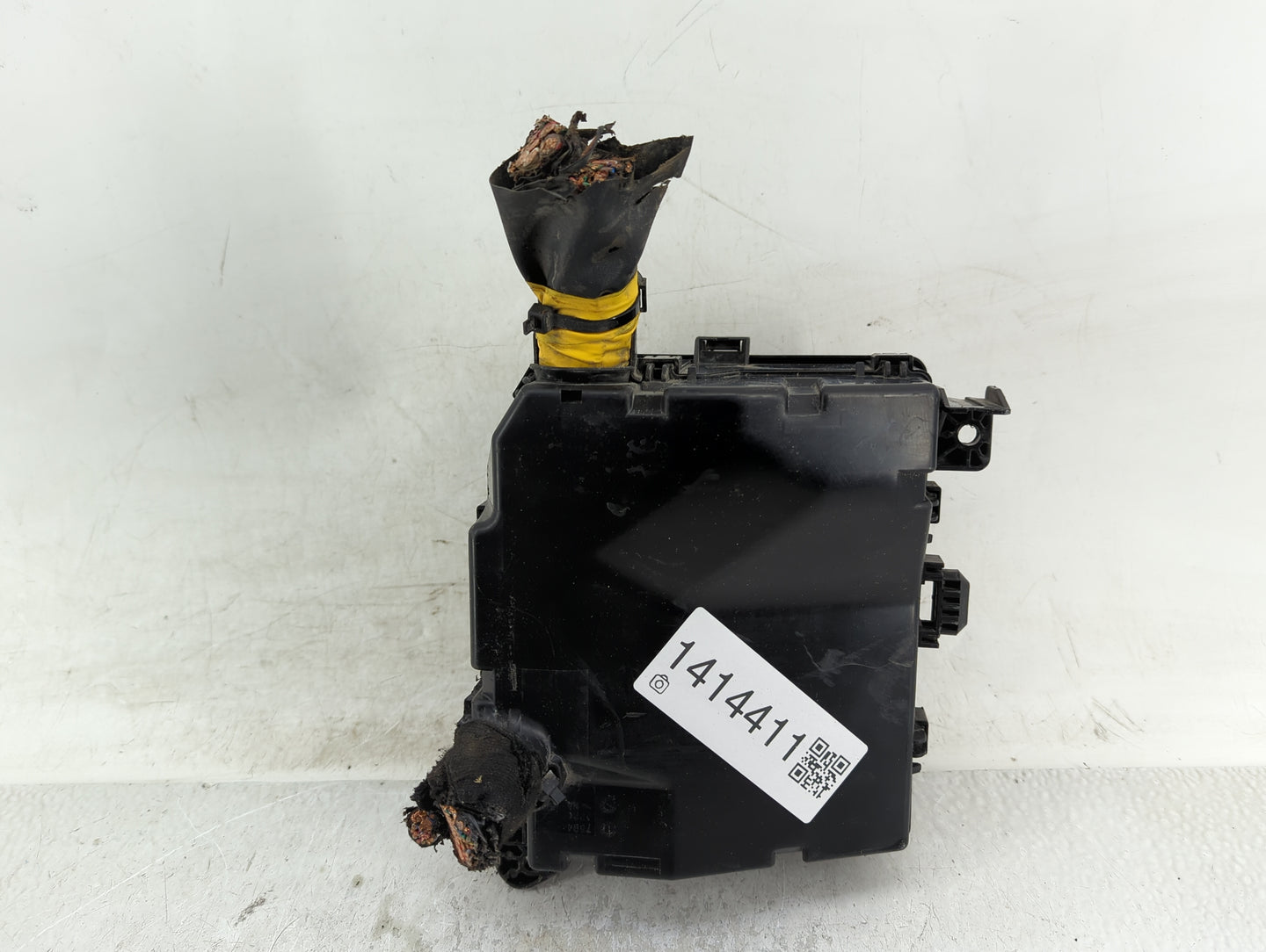 2014-2016 Mitsubishi Outlander Fusebox Fuse Box Panel Relay Module Fits Fits 2014 2015 2016 OEM Used Auto Parts - Oemusedaut