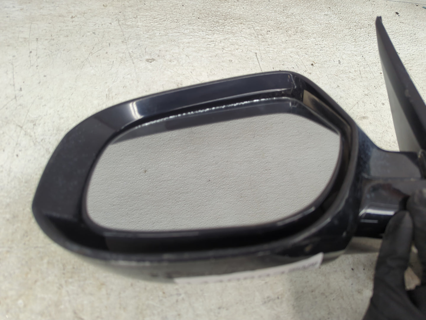 2019 Mitsubishi Outlander Driver Side View Mirror - Left Door Mirror OEM Used - Oemusedautoparts1.com