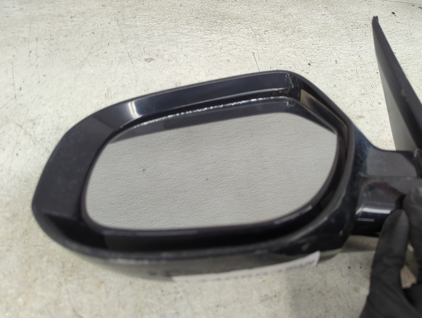 2019 Mitsubishi Outlander Driver Side View Mirror - Left Door Mirror OEM Used - Oemusedautoparts1.com