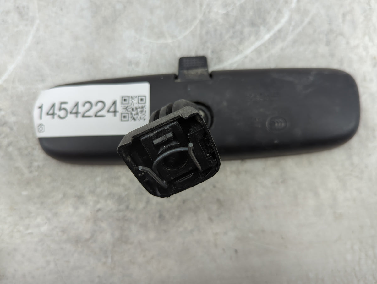 2019 Mitsubishi Outlander Interior Rear View Mirror Replacement OEM P/N:7225 8676 Fits OEM Used Auto Parts - Oemusedautopart