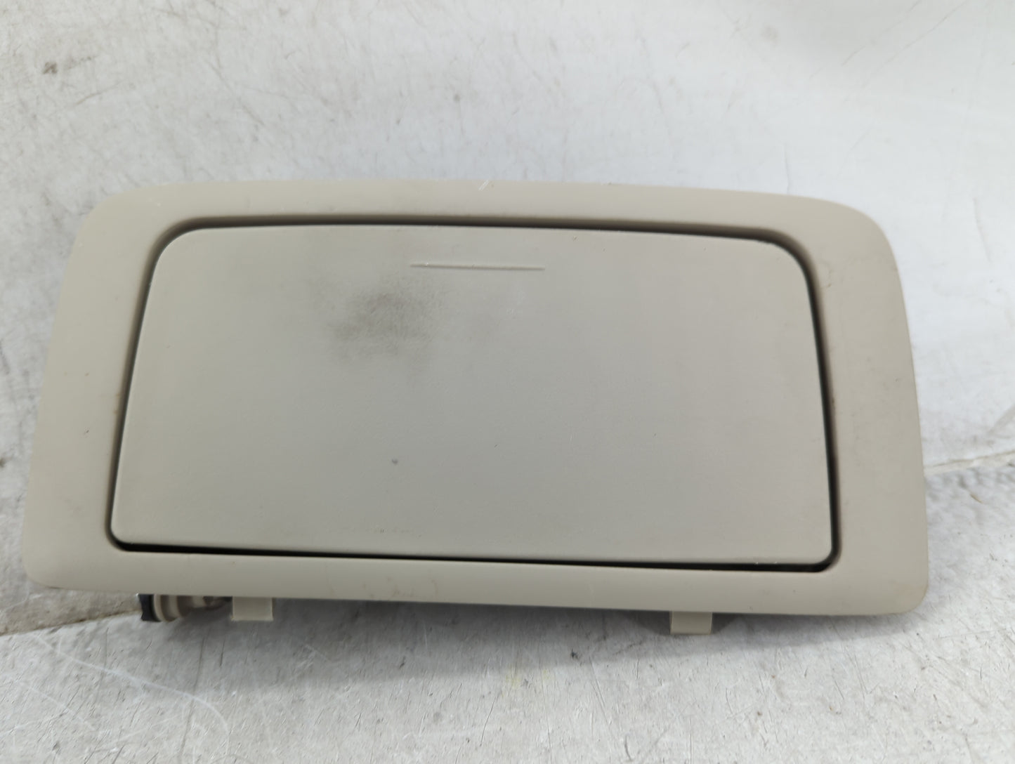 2019 Mitsubishi Outlander Overhead Roof Console - Oemusedautoparts1.com