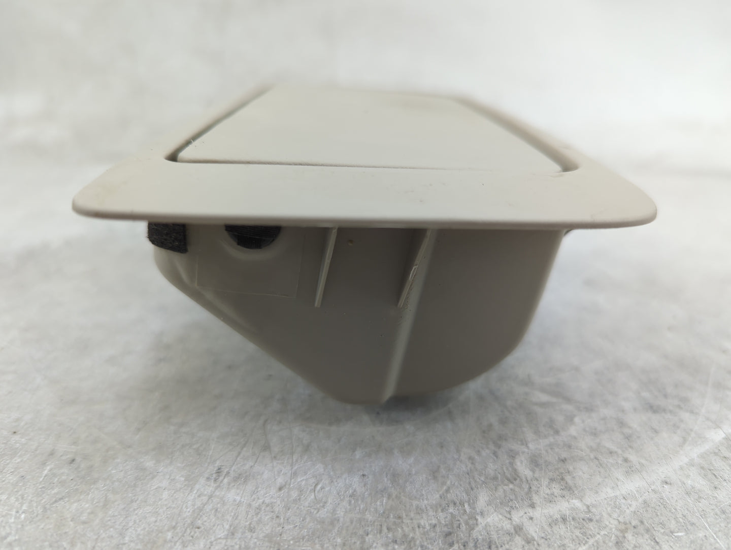 2019 Mitsubishi Outlander Overhead Roof Console - Oemusedautoparts1.com