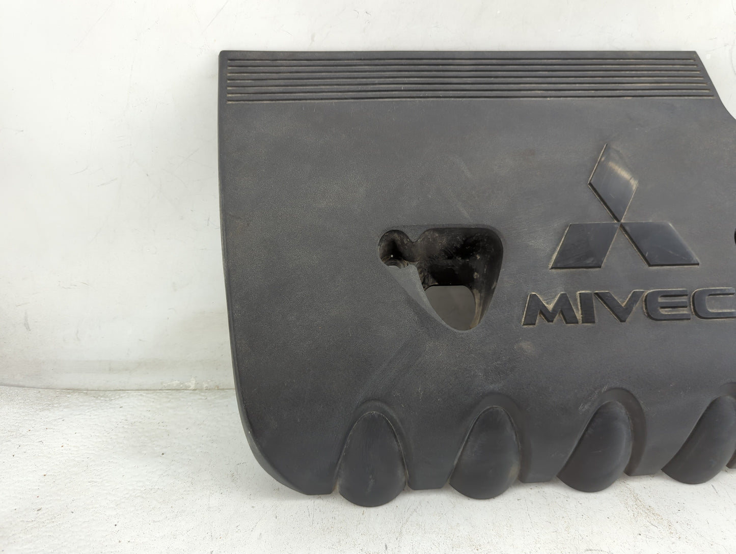 2019 Mitsubishi Outlander Engine Cover 1460527 - Oemusedautoparts1.com