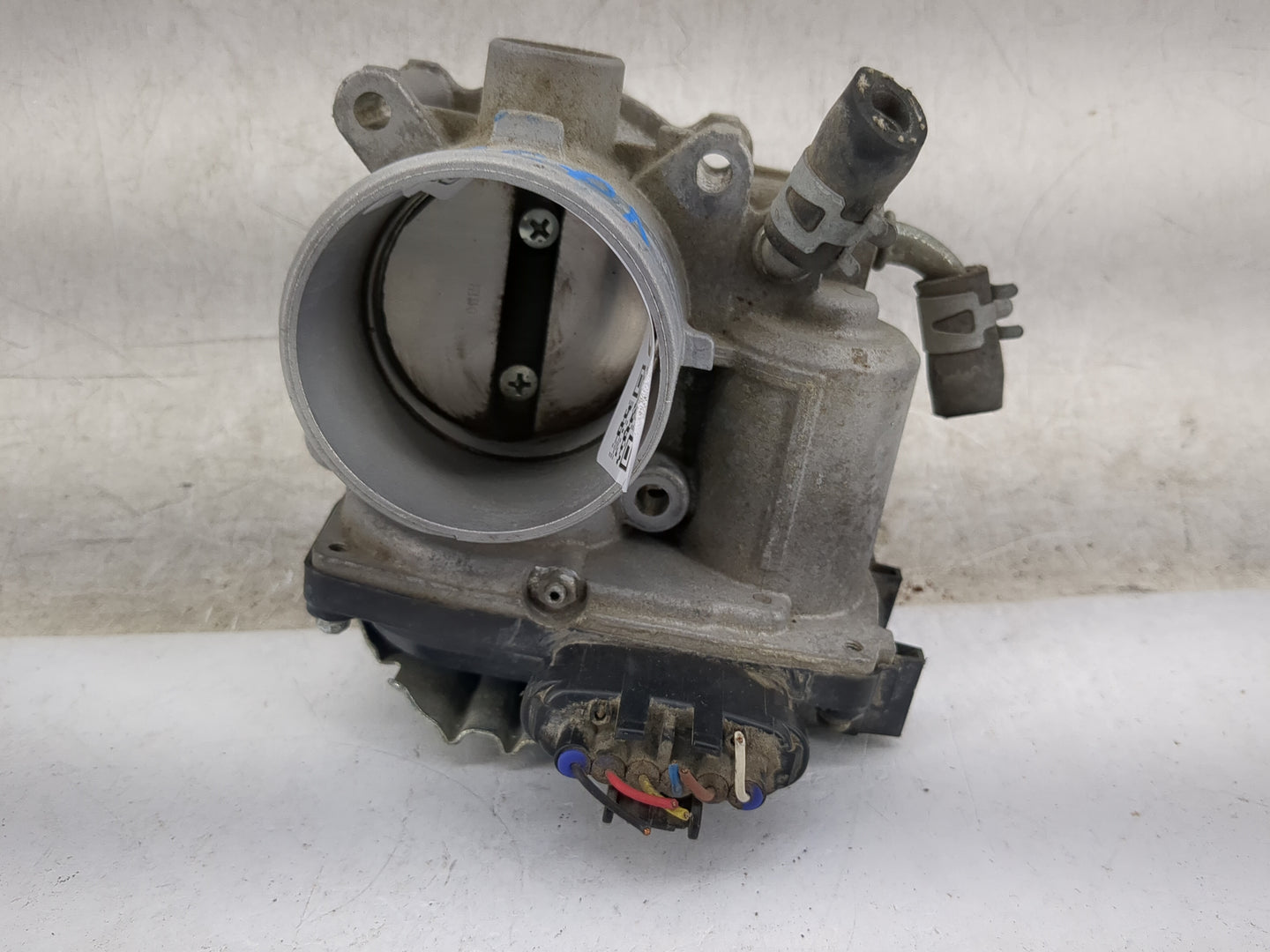 2013-2017 Mitsubishi Outlander Throttle Body Fits Fits 2013 2014 2015 2016 2017 OEM Used Auto Parts - Oemusedautoparts1.com