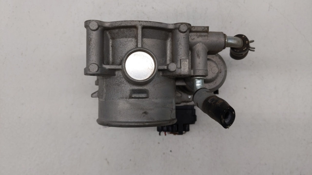 2019 Mitsubishi Outlander Throttle Body Fits OEM Used Auto Parts - Oemusedautoparts1.com