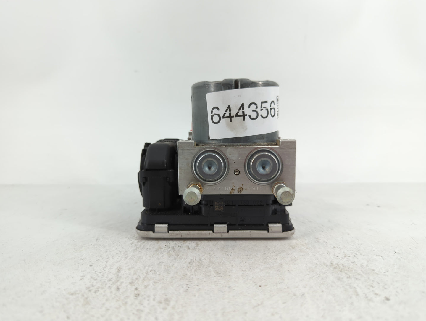 2019 Mitsubishi Outlander ABS Pump Control Module Replacement P/N:4670B281 Fits OEM Used Auto Parts - Oemusedautoparts1.com